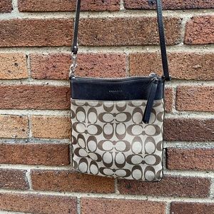 Vintage Coach crossbody swingpack